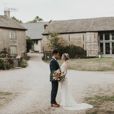 Tie the knot at The Barn at Drovers