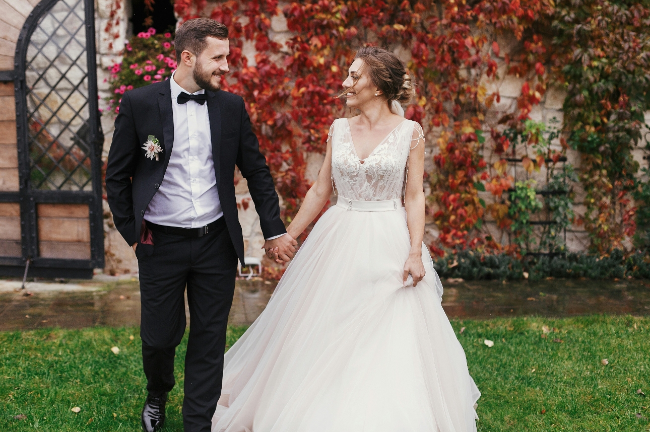 wedding couple outside house